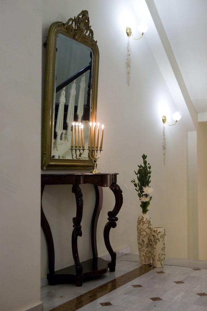 Hotel Arni Domotel